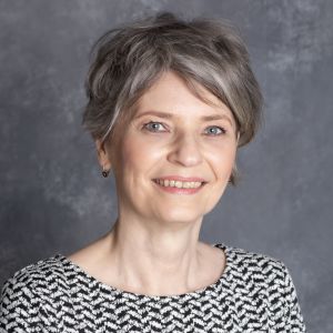 dr. Erdősi Éva